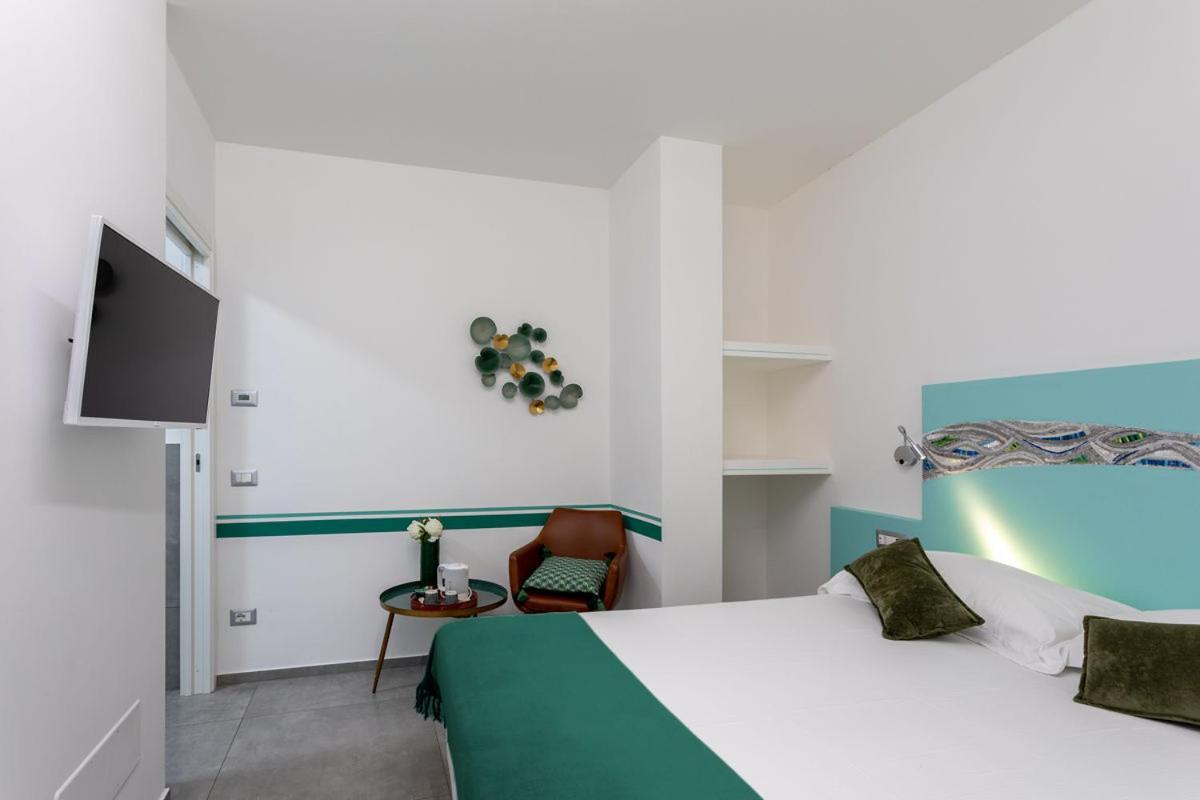 Little Square Arona Hotel Екстериор снимка