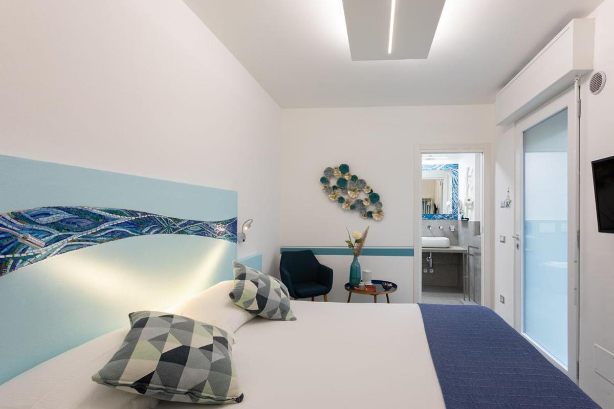 Little Square Arona Hotel Екстериор снимка
