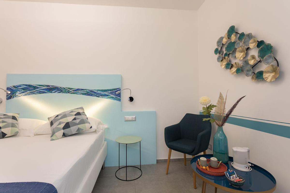 Little Square Arona Hotel Екстериор снимка